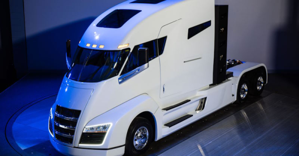 Будущее грузоперевозок: Калифорния продвигает электрические грузовики